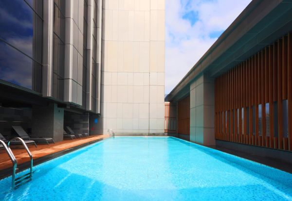 The 8th Floor Outdoor Swimming Pool at Caesar Metro Taipei will undergo annual maintenance and will reopen on February 27.