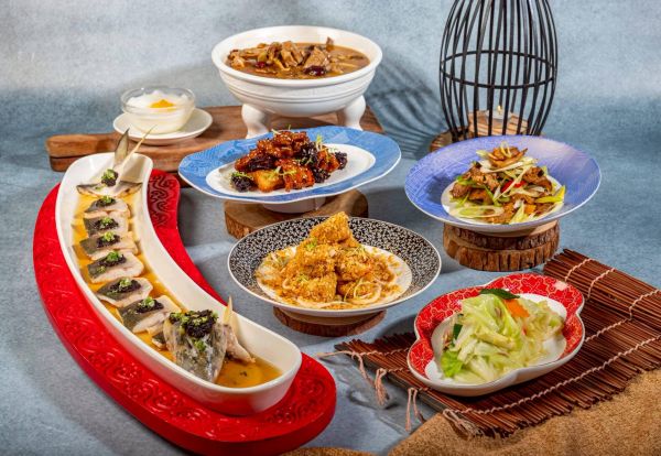 蔗香暖韻‧麻油雞賞味宴 | 家宴金牌麻油雞四人合菜只要3,800元，雙人暖心湯品只要480元